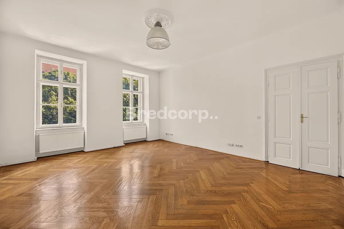 Pronájem kanceláře 160 m²